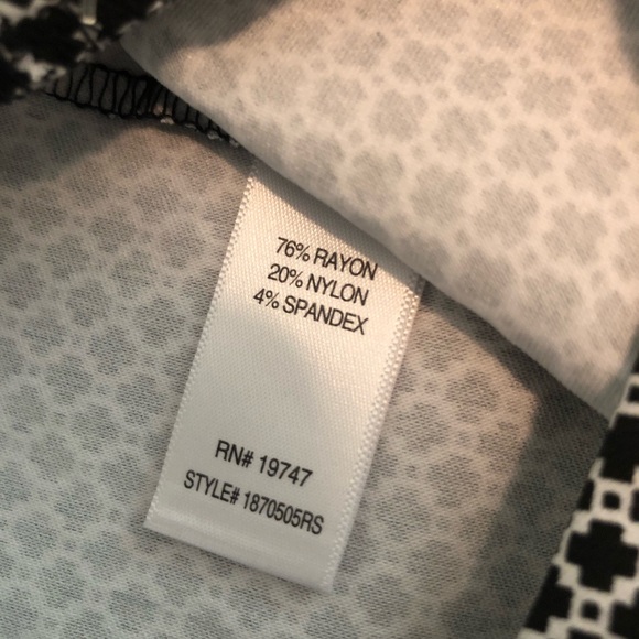 Ladies dressy shorts - Picture 2 of 8